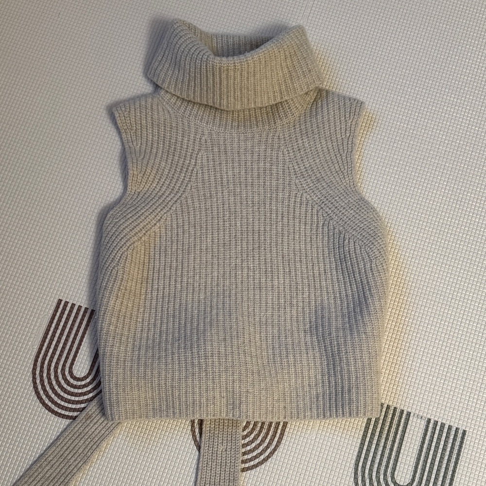 Vince Sleeveless Ribbed Turtleneck Sweater Vest - Cream